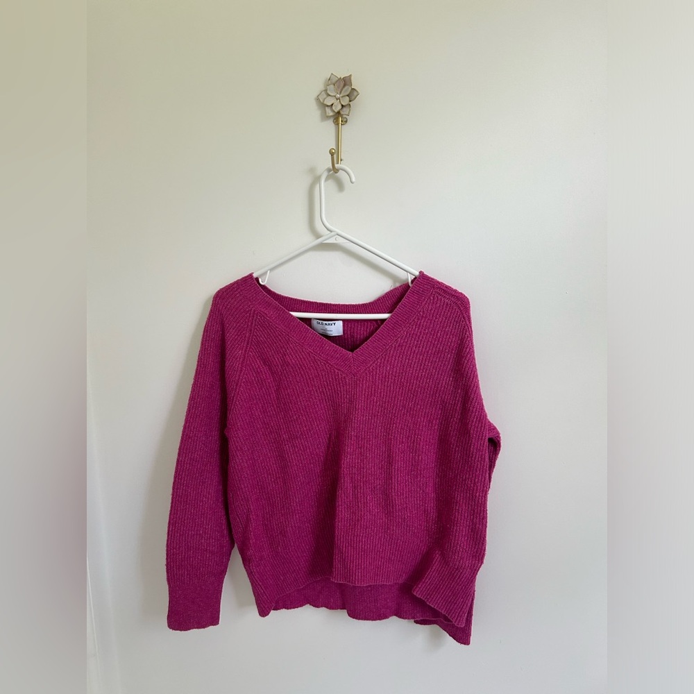 pink sweater